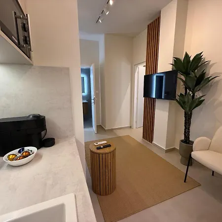 C3 Tsimiski Apartment